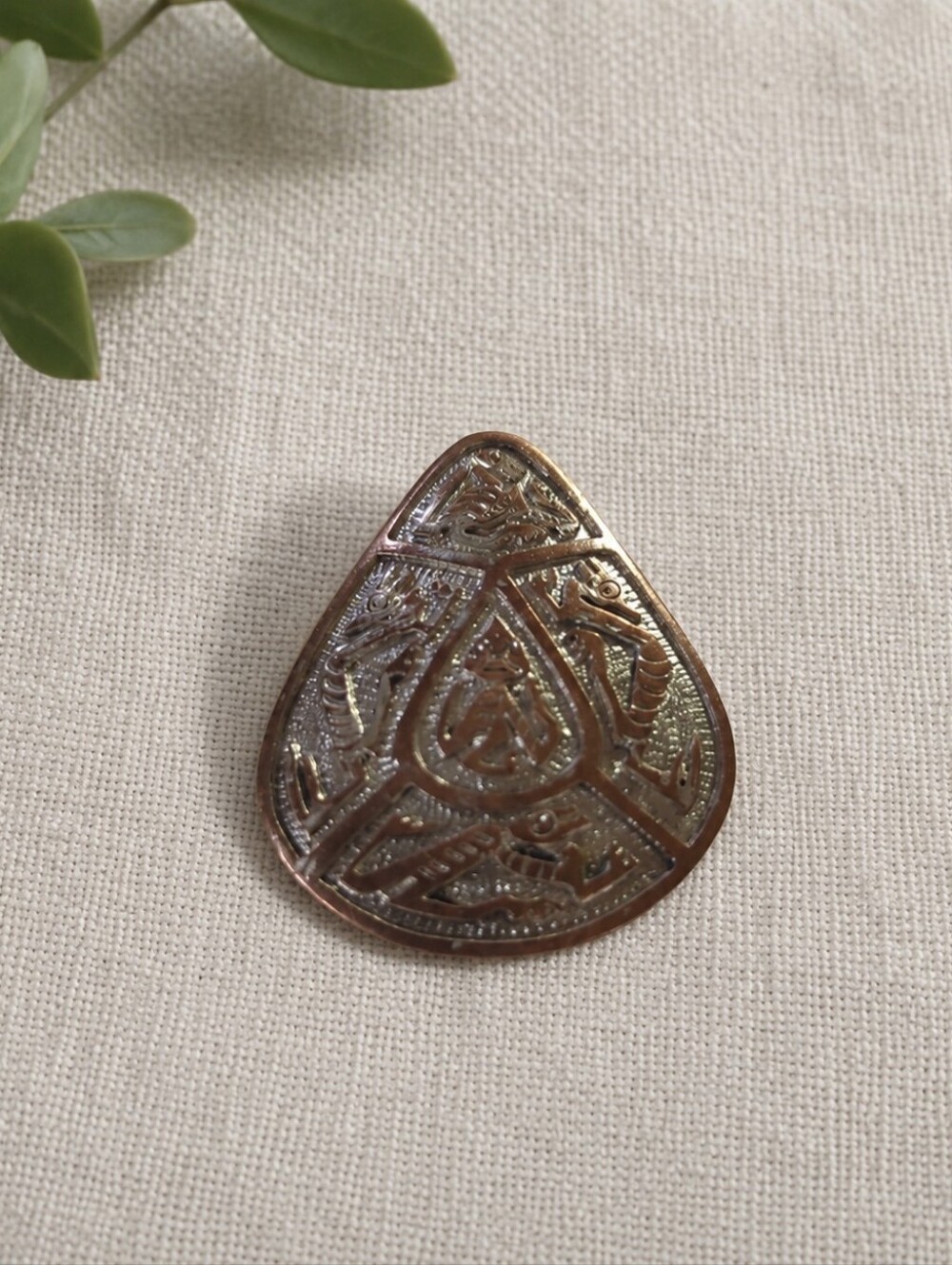 🌎✨ Vintage 790 Silver Ecuadorian Artisan Brooch / Pendant  Pre-Columbian Symbol